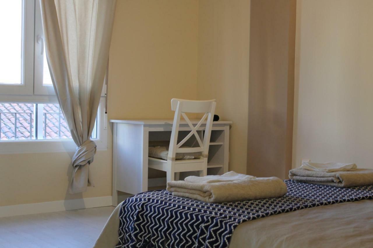 Disfruta León a pie Apartamento Exterior foto